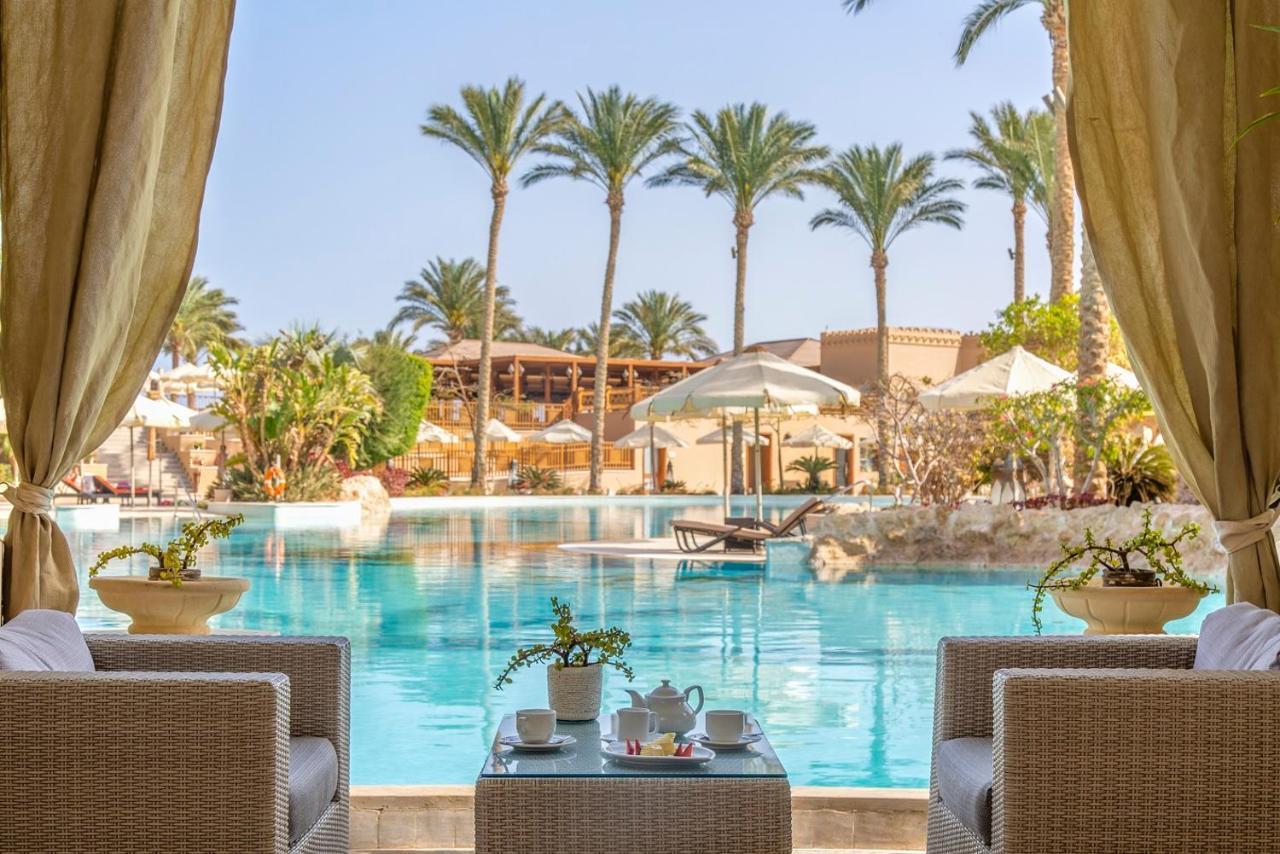 The Makadi Spa Hotel - Couples Only 18 Years Plus Хургада Екстер'єр фото The pool at the Hilton Sharm El Menharet